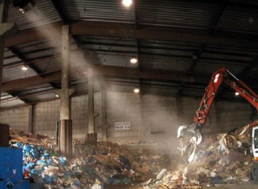 Dust suppression at waste recovery